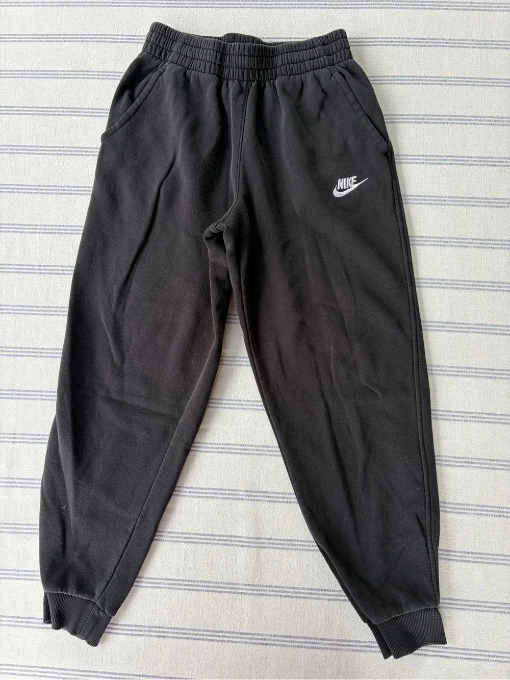 9 pc lot of NIKE (size large)